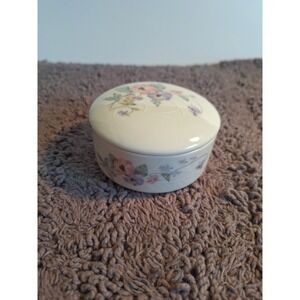 Vintage Russ Trinket Box Porcelain Floral Hand Painted #4932 Japan ‎ Feminine...